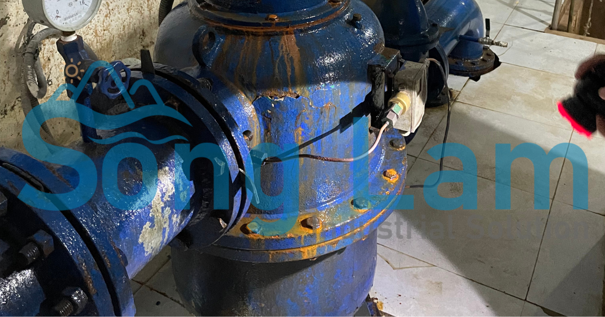 Hệ thống đường ống và cụm trao đổi nhiệt trong nhà máy thủy điện