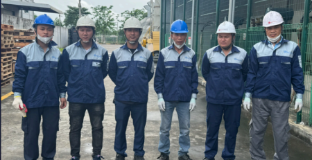 Đội ngũ kỹ thuật Sông Lam Engineering bảo dưỡng thiết bị công nghiệp