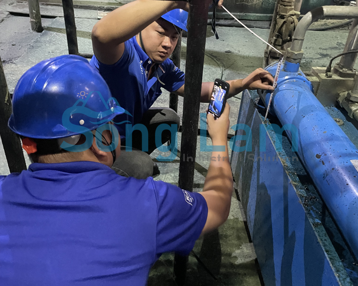 Hệ thống đường ống công nghiệp trong nhà máy giấy